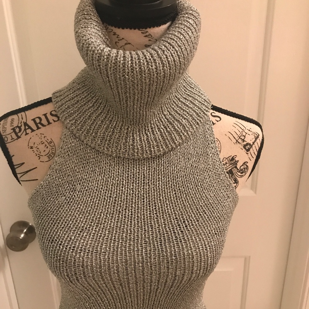Bebe✨Vintage Sleeveless Silver Oversized Neck Top - Picture 6 of 8